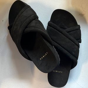 SALE!! Brand new Varley Rooney slip on sandals